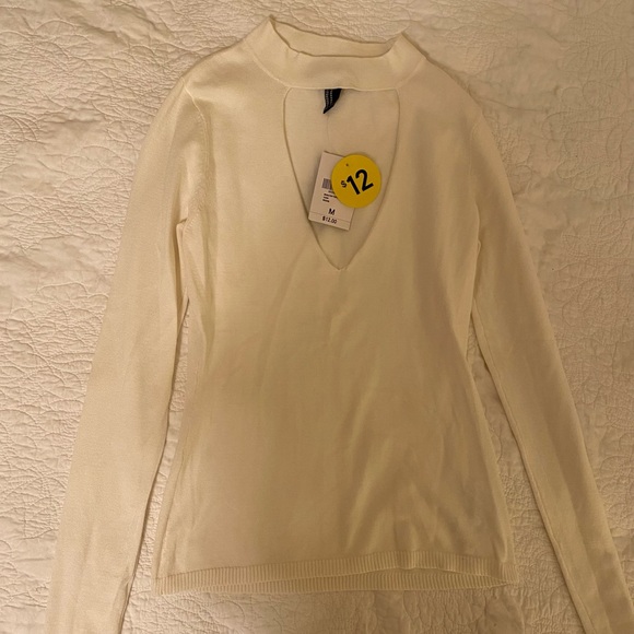 (3 for $15) NWT Forever 21 Keyhole Neck Sweater - Picture 1 of 3